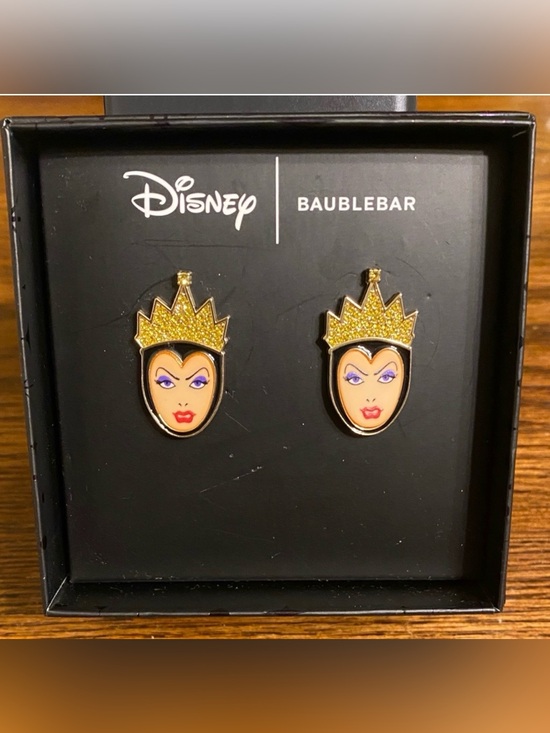 BaubleBar Jewelry - BaubleBar Disney Villains Evil Queen Earrings Black & Gold